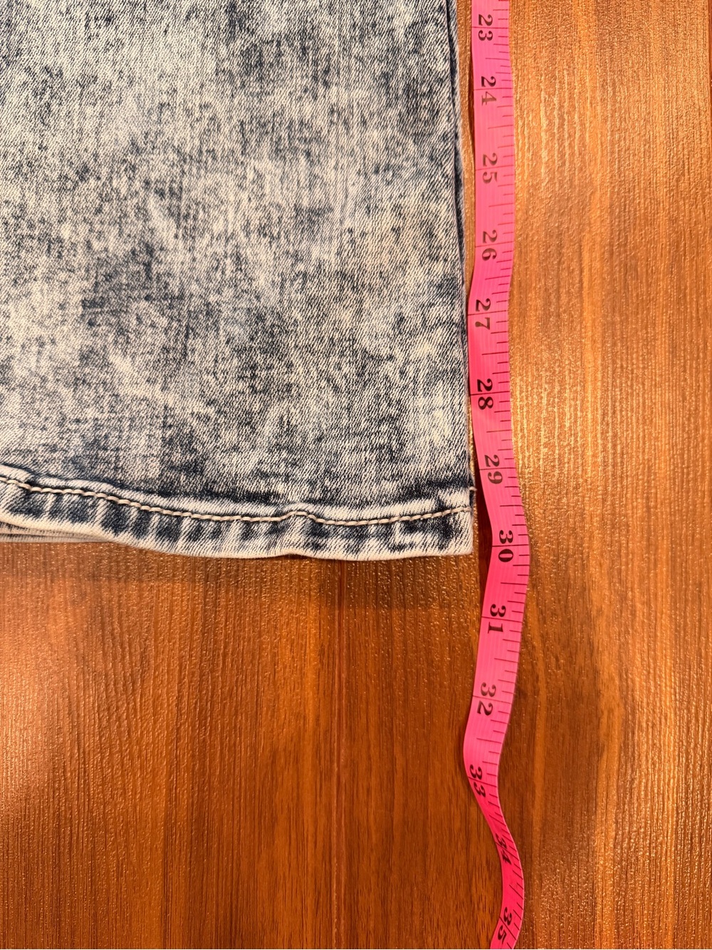 Embellished Acid Wash Jeans with Pocket Rhinestones - Picture 6 of 8
